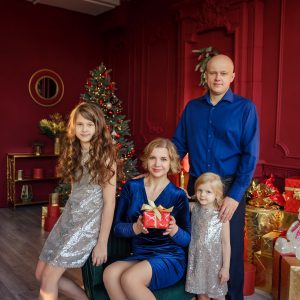 Студийная новогодняя фотосессия 2022